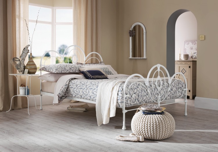 Serene Harriet 5ft King Size White Metal Bed Frame By Furnishings Serene Harriet 4ft 6 Double White Glossy Metal Bed Frame