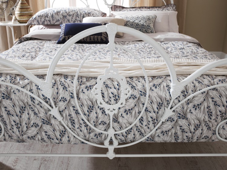Serene Harriet 5ft King Size White Metal Bed Frame By Furnishings Serene Harriet 4ft 6 Double White Glossy Metal Bed Frame