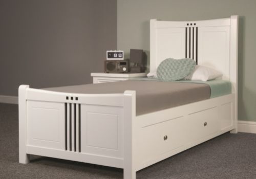 Sweet Dreams Lewis 6ft Super Kingsize Bed Frame With Drawers In White With Black Stripes