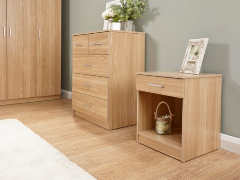 GFW Panama 4 Piece Bedroom Set In Oak