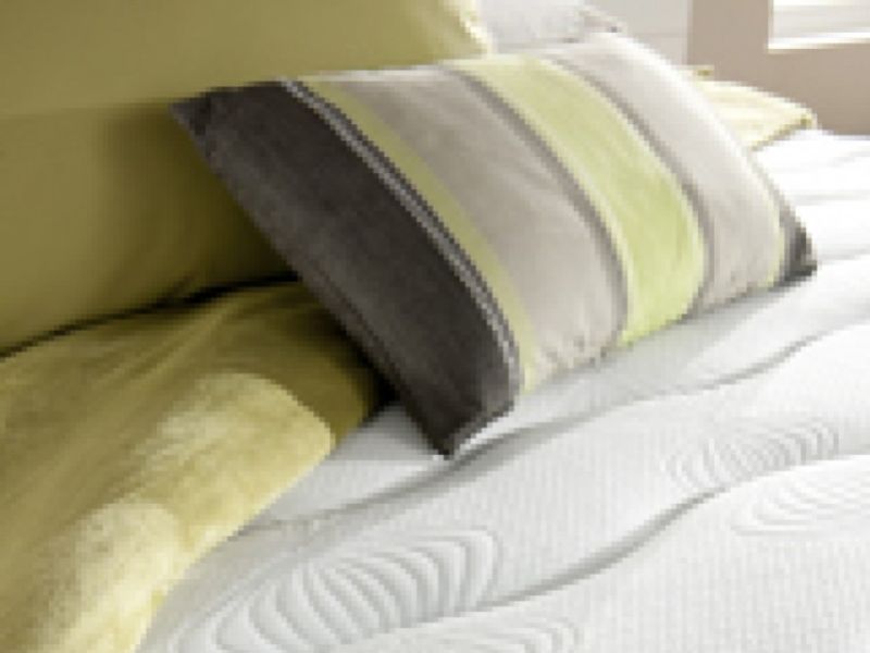 Silentnight Munich 5ft Kingsize Miracoil Spring System with Latex Divan Bed