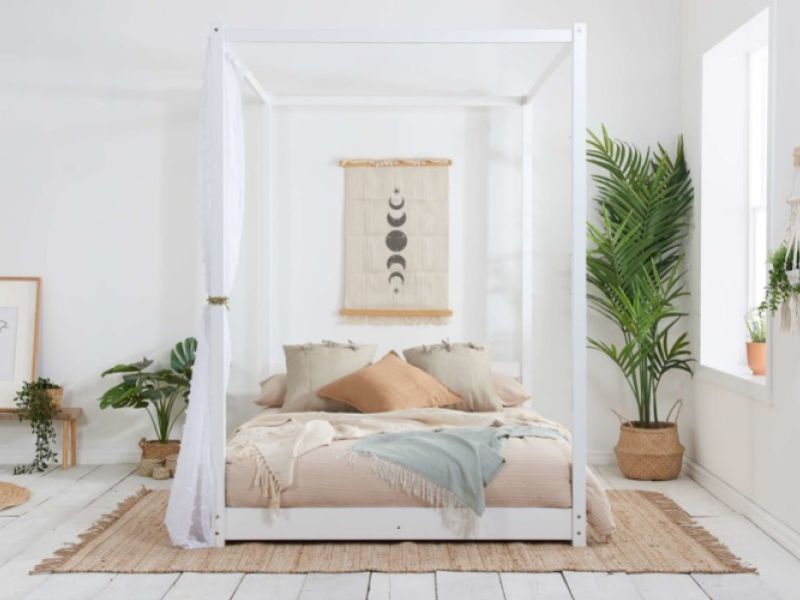 Birlea Darwin 4ft6 Double White Wooden 4 Poster Bed Frame