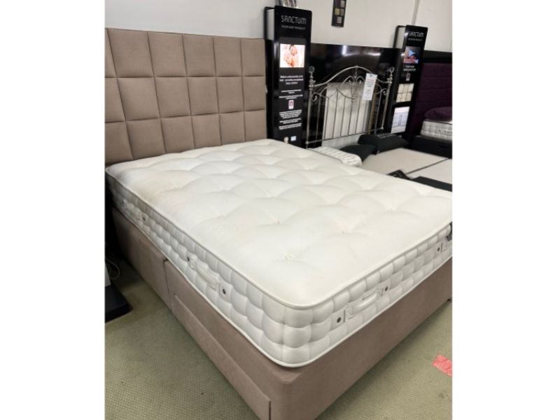 STORE CLEARANCE Sanctum Royal Embrace 2000 Pocket 5ft Kingsize 2 Drawer Bed With Headboard