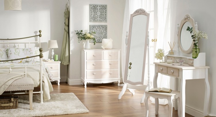 Juliette hot sale bedside table